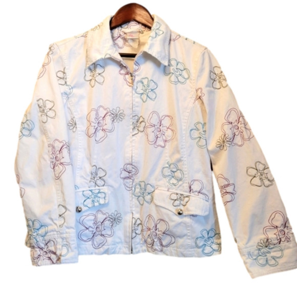 𝅺WOMEN'S White Denim Coat with Stitched Flowers Perfect for Spring! - Picture 1 of 6